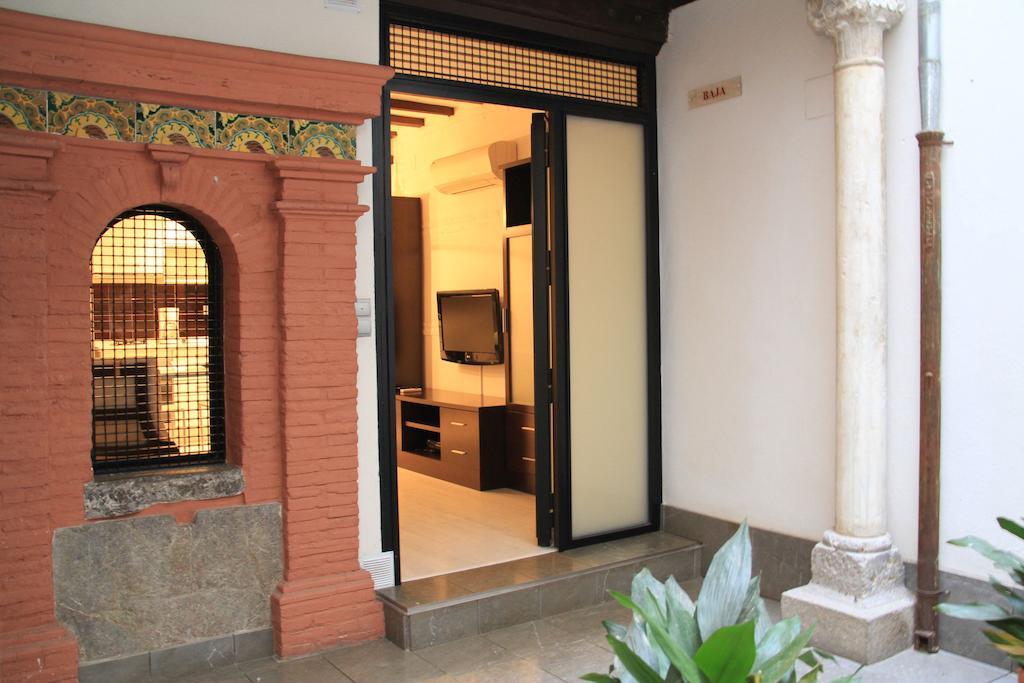 Apartamentos Inside Alhacaba Granada Habitación foto